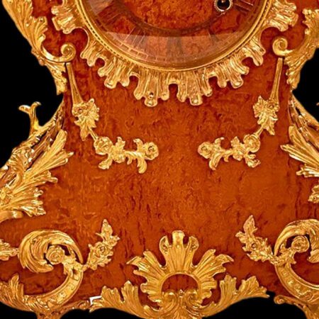 Часы Барокко II карельская береза из натуральных материалов: Бронза , Карельская береза выполнены в технике Патина - ручная работа
