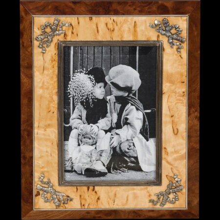 Рамка для фотографий РД-2 из натуральных материалов: Бронза , Карельская береза выполнено с покрытием Серебрение - ручная работа